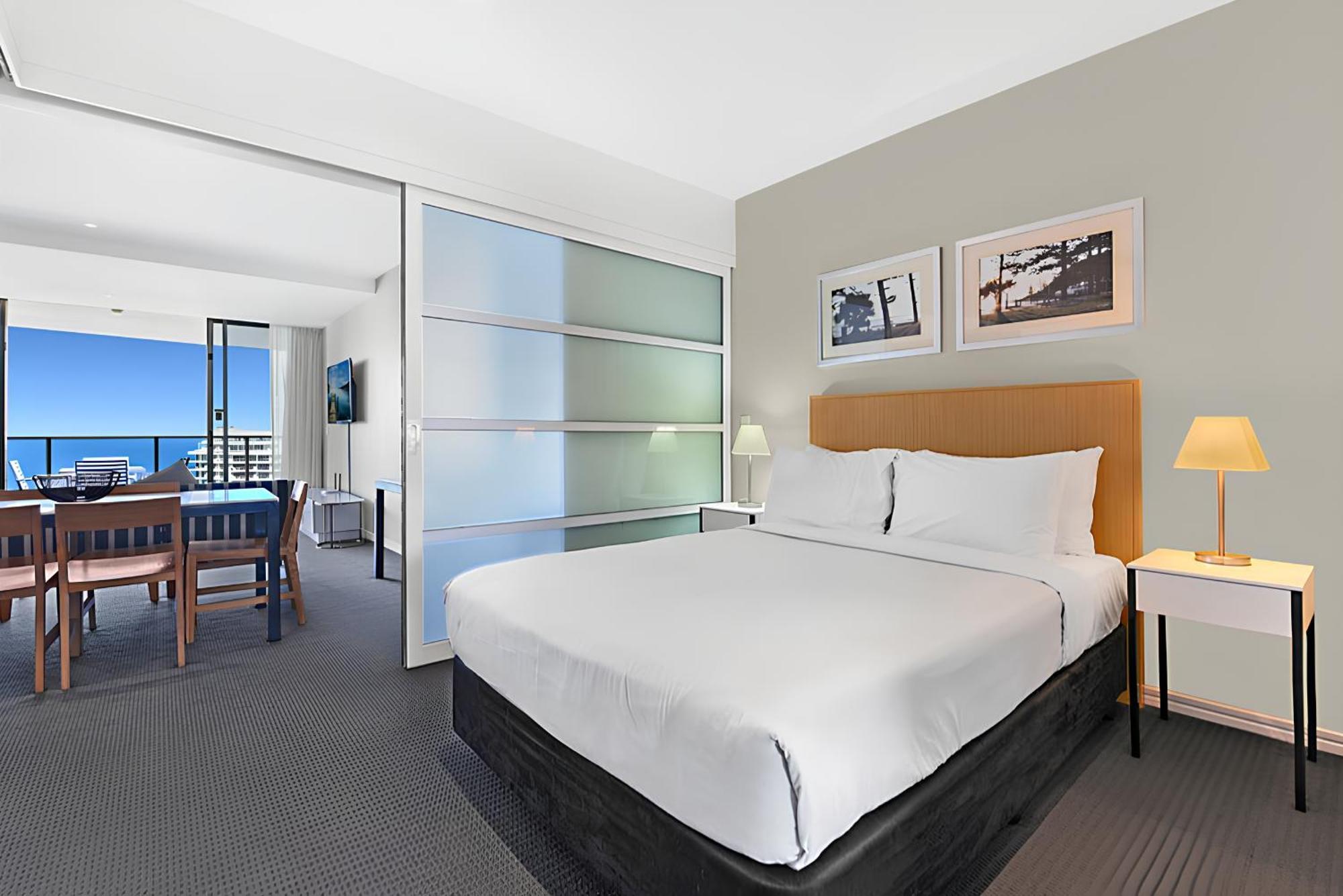 Number 1 H Residences - Wifi, Parking & More By Gold Coast Holidays Bagian luar foto